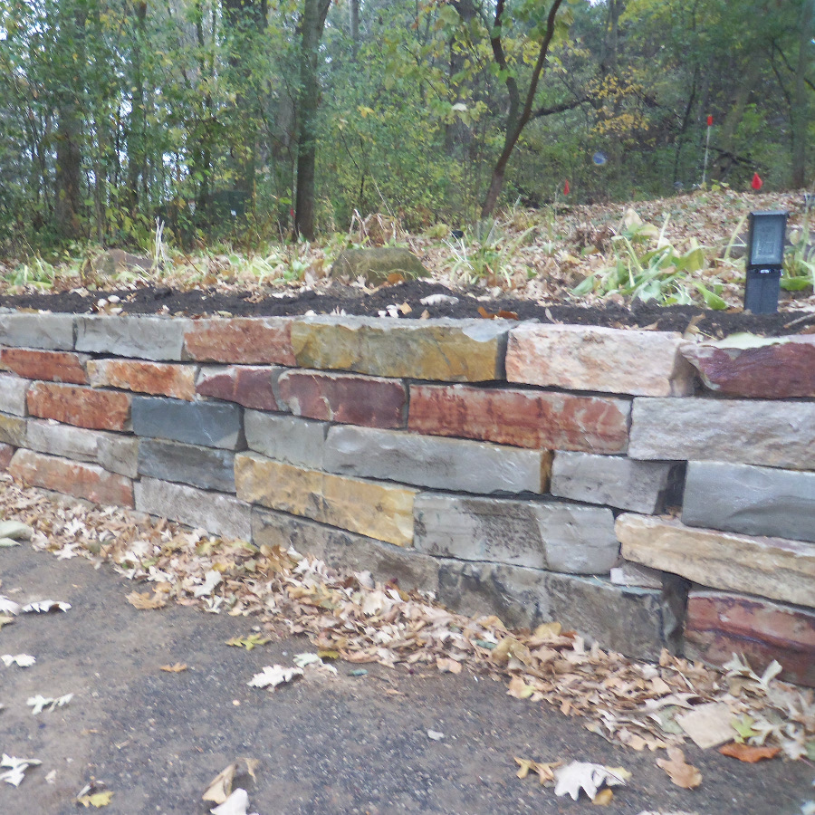 Natural Stone - Custom Retaining Walls